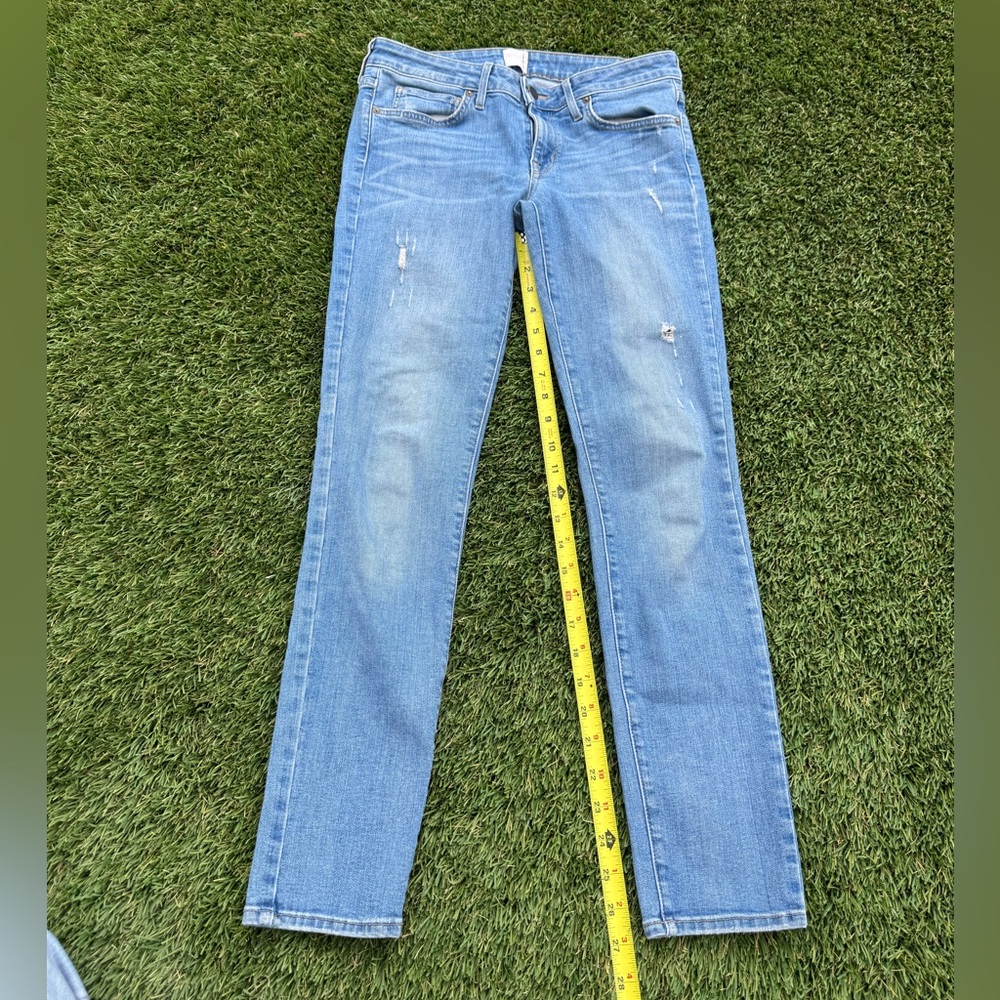 Women’s Rich & Skinny Classic Blue Women's Jeans.  Size 27
